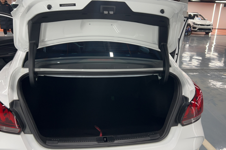 名爵 MG5 2023款 180DVVT CVT风尚版局部细节23