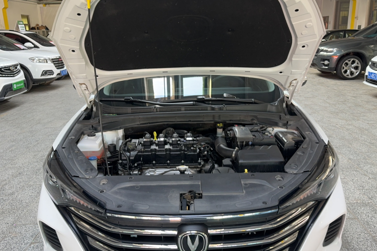 长安 逸动 2022款 PLUS 1.6L GDI CVT精英型机舱底盘24