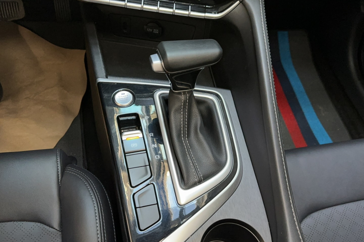 长安 逸动 2022款 PLUS 1.6L GDI CVT精英型中控内饰18