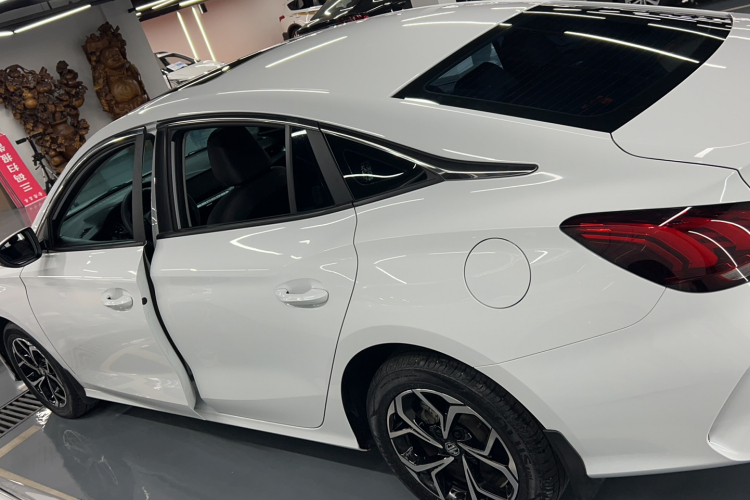 名爵 MG5 2023款 180DVVT CVT风尚版车身外观6004