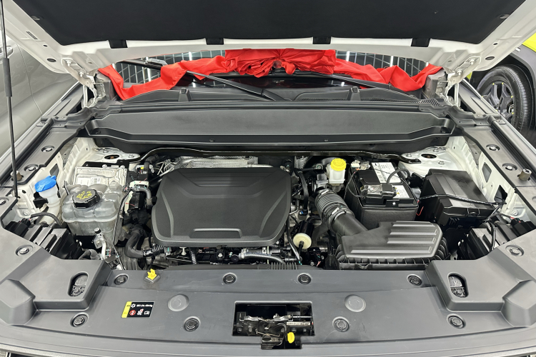 哈弗酷狗 2022款 1.5T DCT两驱潮动版机舱底盘24