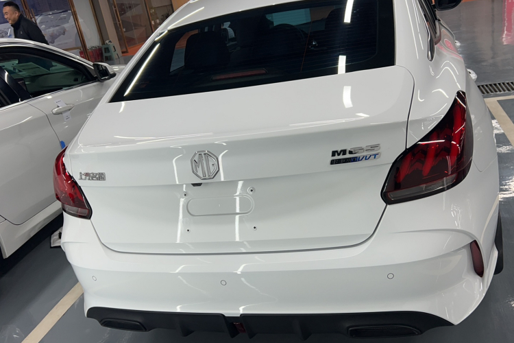 名爵 MG5 2023款 180DVVT CVT风尚版车身外观6005