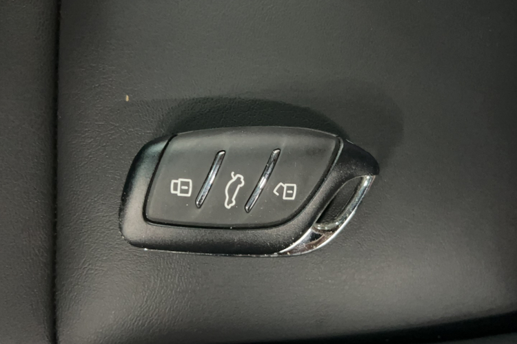 名爵 MG5 2023款 180DVVT CVT风尚版中控内饰7001