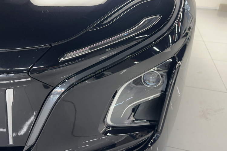 红旗E-QM5 2022款 431km 充电乐享版局部细节36