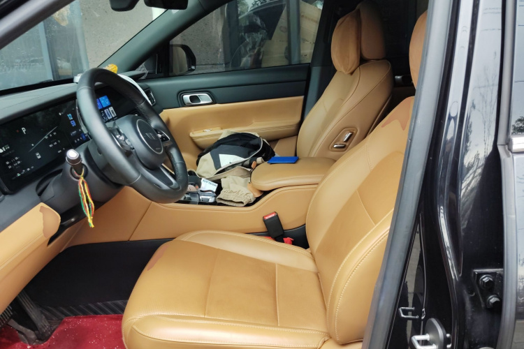 理想汽车 理想ONE 2021款 增程6座版中控内饰19