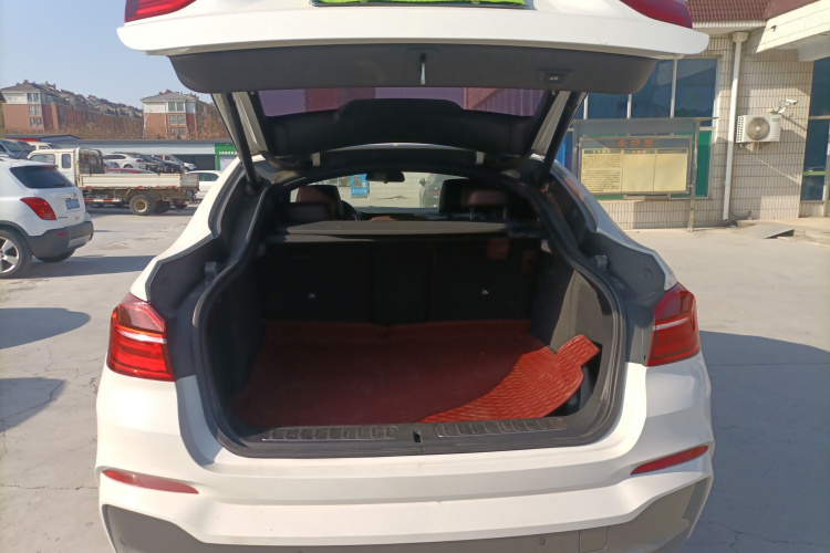 宝马X4 2016款 xDrive20i M运动型机舱底盘23