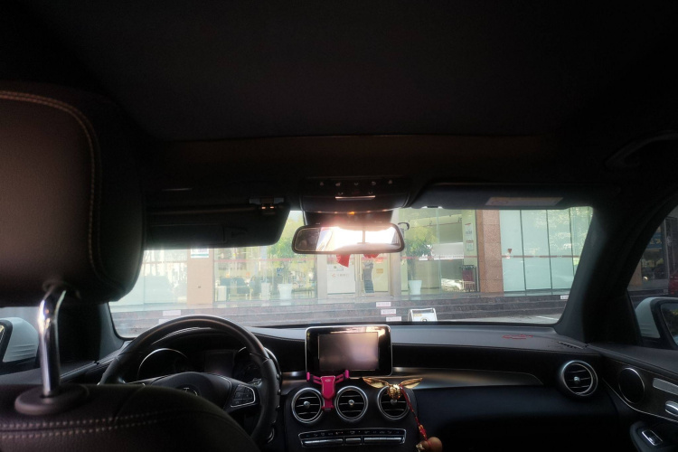 奔驰GLC 2018款 GLC 300 4MATIC 动感型局部细节22