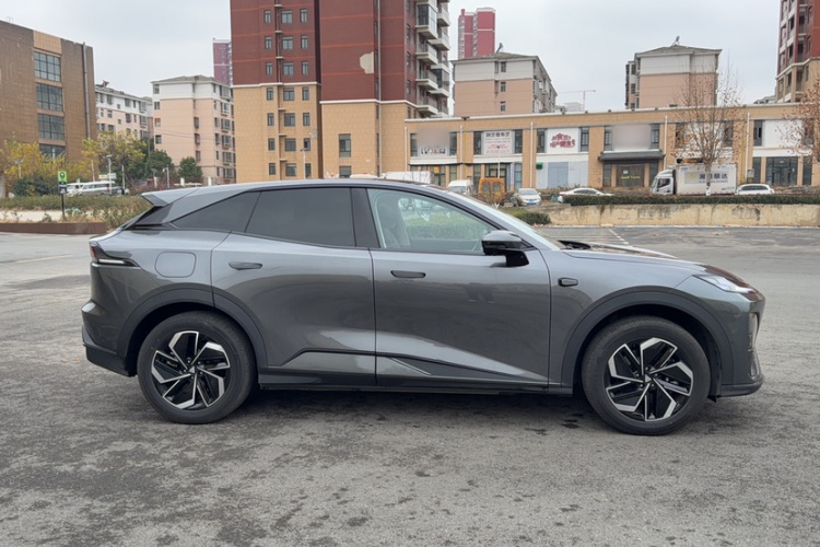 深蓝汽车 深蓝S07 2026款 300Ultra 华为乾崑ADS SE版车身外观6005