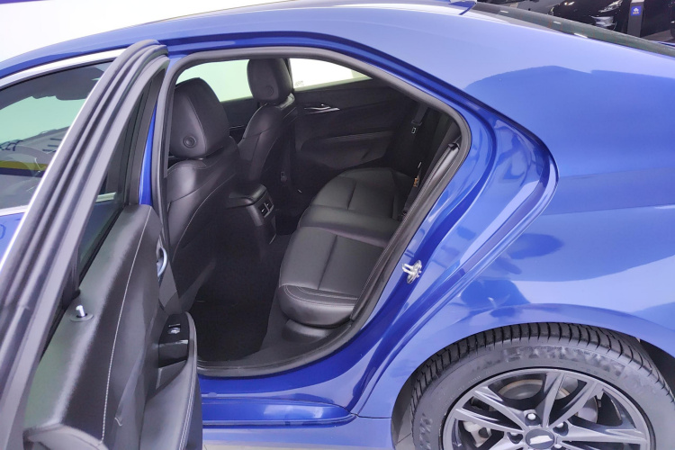 凯迪拉克CT4 2021款 28T 豪华型中控内饰21