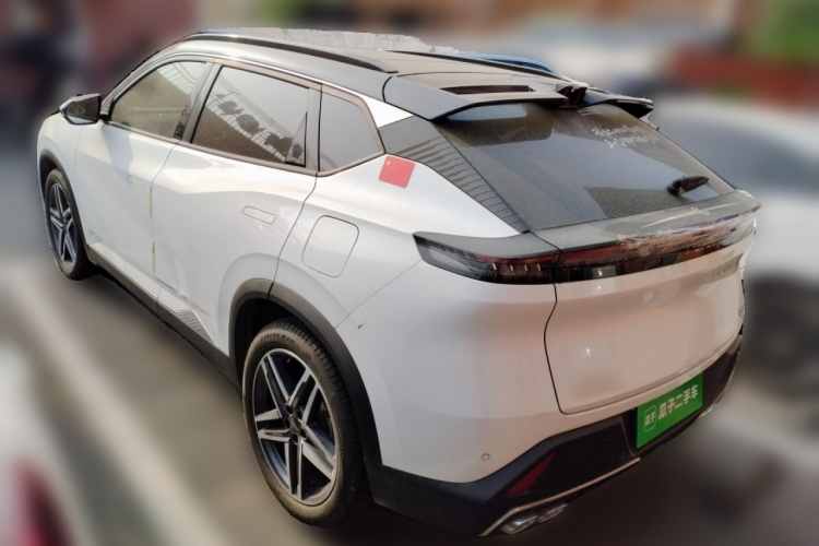 东风风神 皓瀚 2023款 DH-i 1.5T 尊贵版车身外观6003