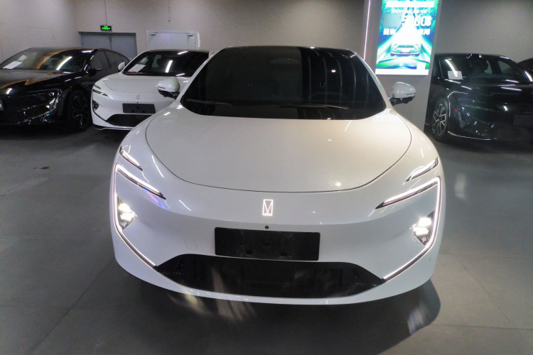 阿维塔12 2025款 Max纯电版车身外观2