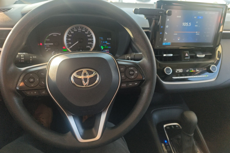 丰田 卡罗拉 2021款 双擎 1.8L E-CVT精英版中控内饰7002