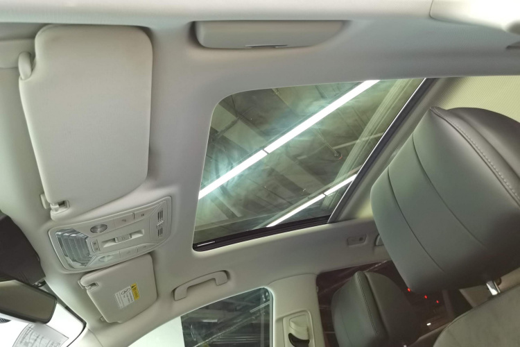 红旗HS5 2023款 2.0T 旗享Pro版中控内饰22