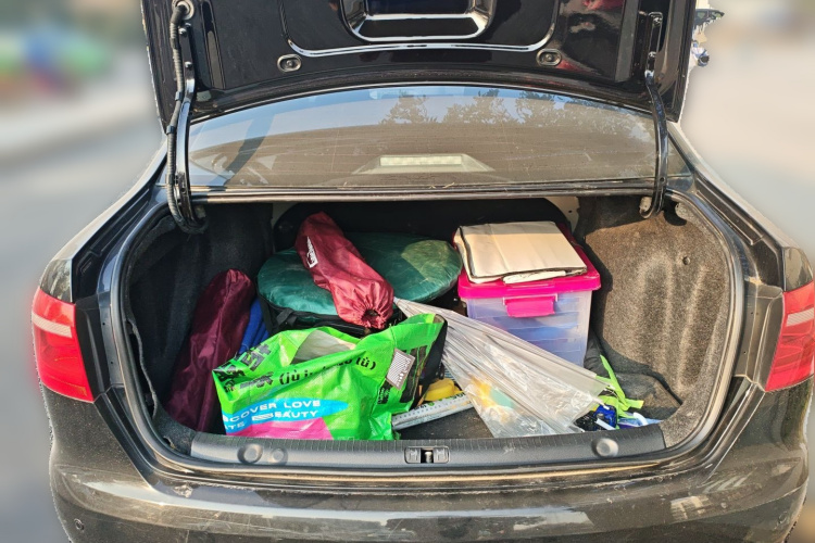 大众 朗逸 2013款 改款经典 1.6L 手动风尚版中控内饰23