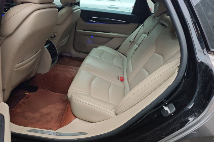 凯迪拉克CT6 2016款 28T 时尚型中控内饰21