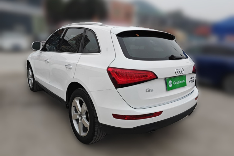 奥迪Q5 2016款 40 TFSI 技术型车身外观5