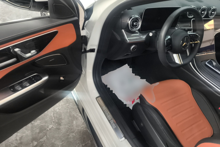 奔驰C级 2025款 C 260 L 运动版中控内饰7003