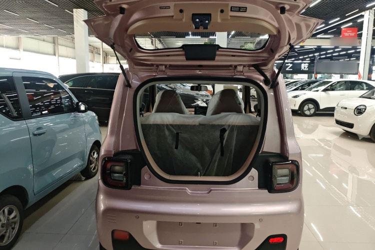 吉利银河 2024款 熊猫mini 200km 耐力熊机舱底盘23