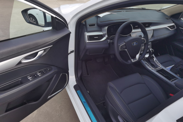 吉利汽车 帝豪 2018款 1.5L CVT向上互联版中控内饰20