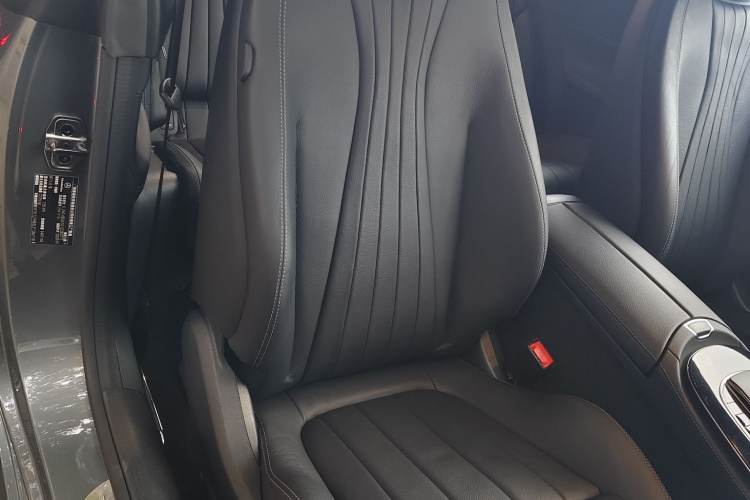奔驰E级(进口) 2020款 E 260 轿跑车局部细节41
