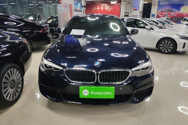 宝马5系 2020款 525Li M运动套装车身外观2