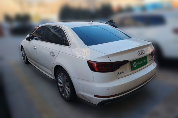 奥迪A4L 2019款 40 TFSI 进取型 国VI车身外观5