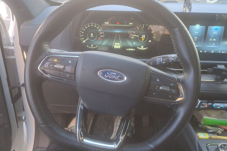 福特 领睿 2022款 改款 EcoBoost 170 尊领型PLUS中控内饰13