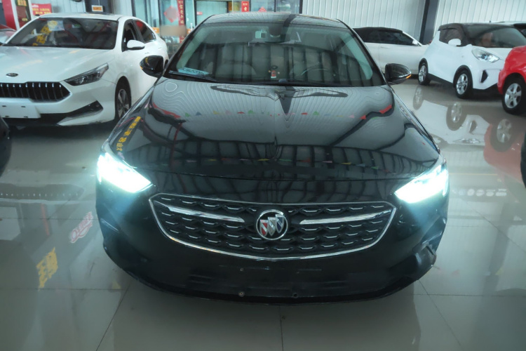 别克 君威 2020款 552T 精英型车身外观2