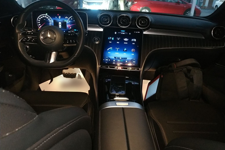 奔驰C级 2022款 C 200 L 运动版中控内饰7002