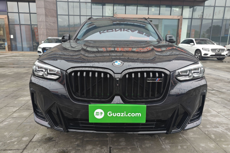 宝马X3 2023款 改款 xDrive30i 领先型 M曜夜套装车身外观2