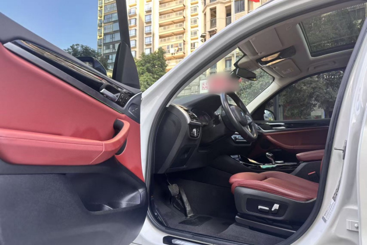 宝马X3 2022款 改款 xDrive25i M运动套装中控内饰7001