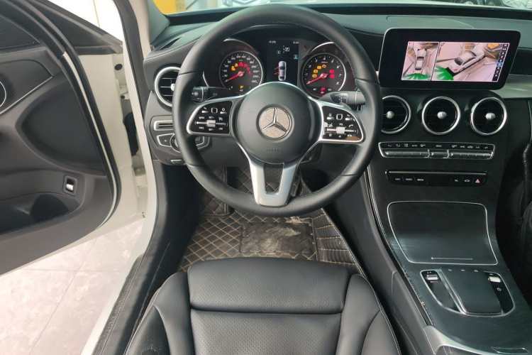 奔驰C级 2019款 C 180 L 时尚型运动版局部细节13