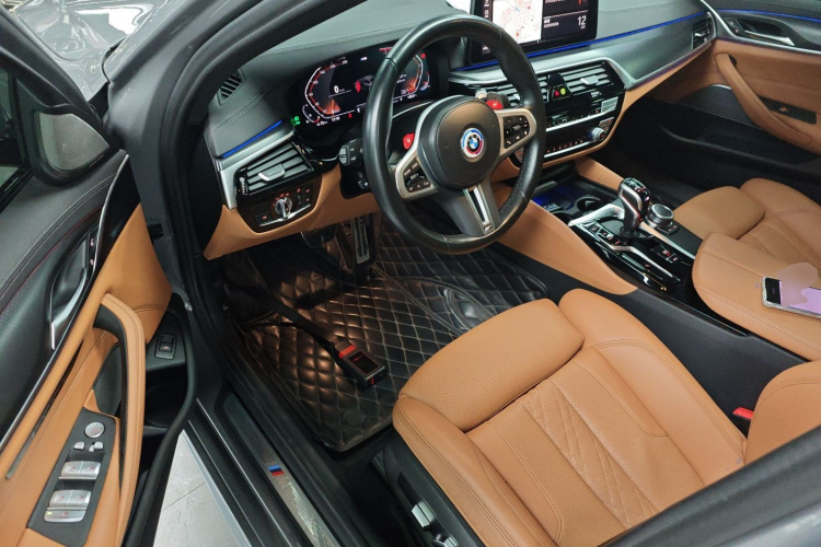 宝马5系(进口) 2022款 530i M运动套装中控内饰20