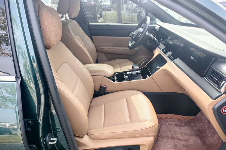 理想汽车 理想ONE 2021款 增程6座版局部细节41