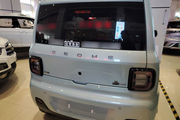 吉利银河 2023款 熊猫mini 200km 耐力熊车身外观6004