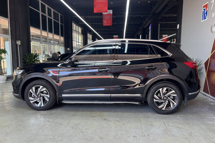 红旗HS5 2022款 改款 2.0T 智联旗享版车身外观6003