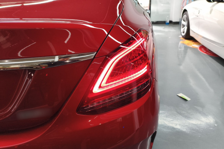 奔驰C级 2021款 C 260 L 运动版车身外观9