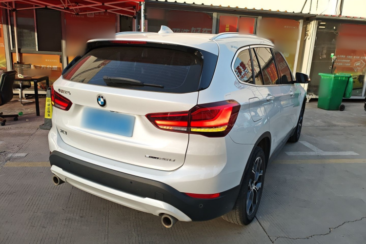 宝马X1 2021款 改款 sDrive25Li 领先型车身外观6005