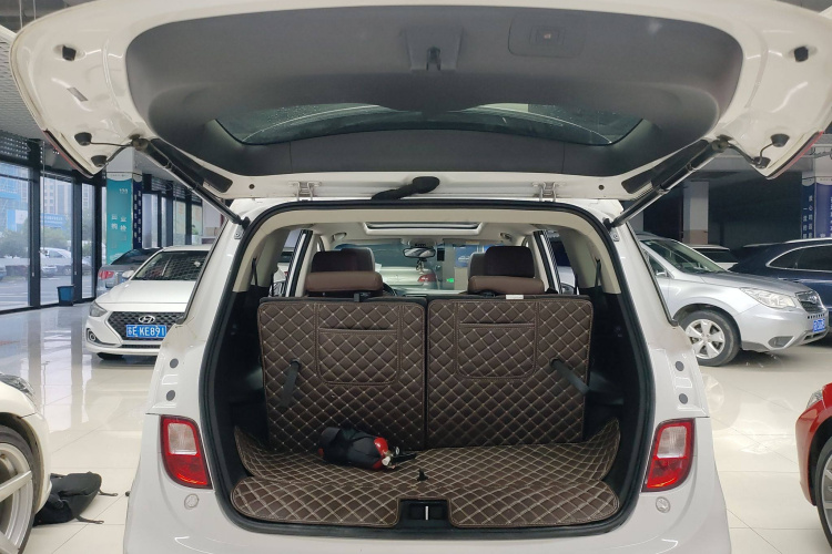 别克GL6 2018款 18T 6座尊贵型中控内饰23