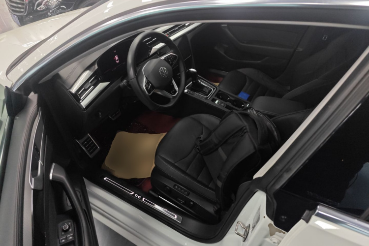 一汽-大众CC 2021款 380TSI 夺目版中控内饰20