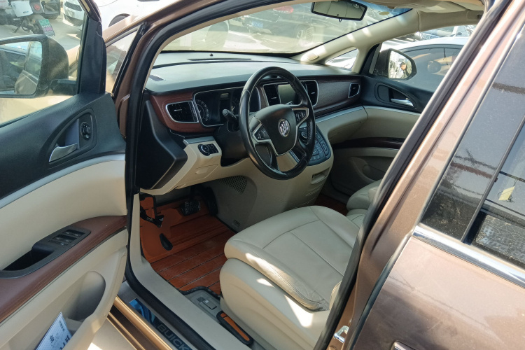 别克GL8 2018款 28T 豪华型 国VI中控内饰20