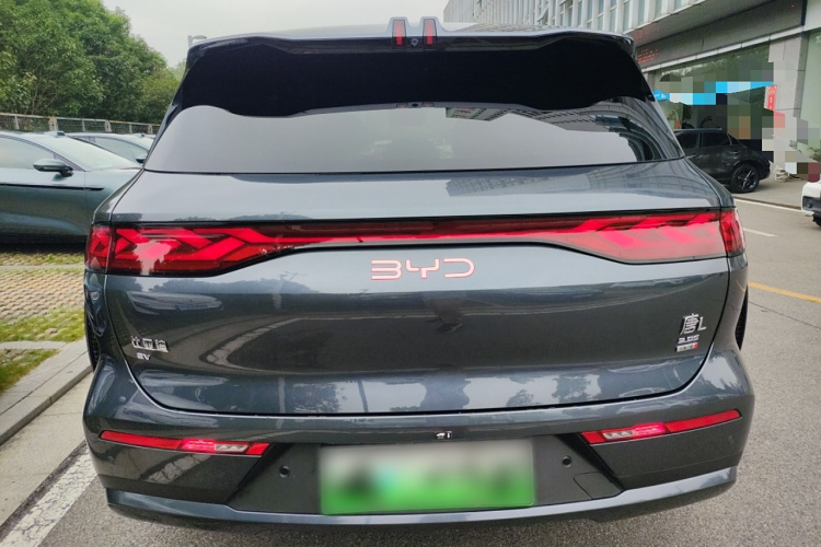 比亚迪 唐L 2025款 EV 600KM四驱激光雷达旗舰型车身外观6