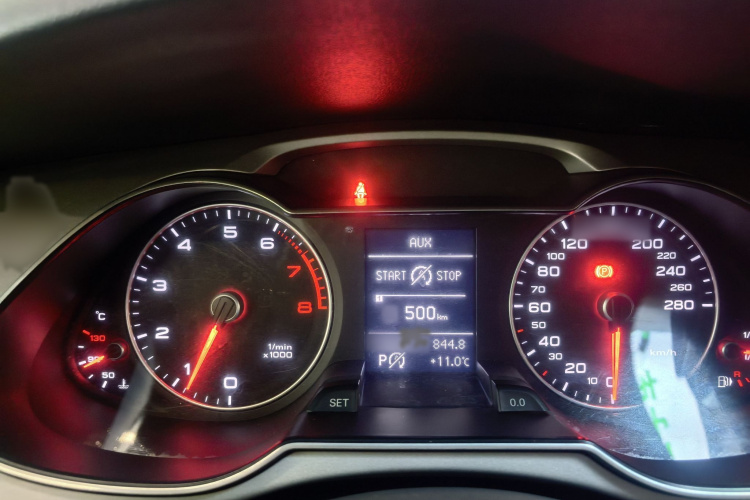 奥迪A4L 2015款 35 TFSI 自动舒适型局部细节14