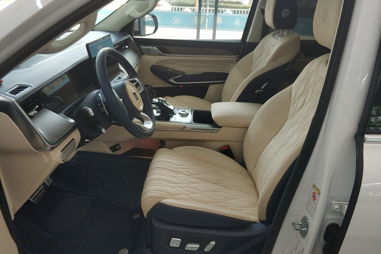 坦克500 2023款 3.0T 运动版 造境型 5座中控内饰19