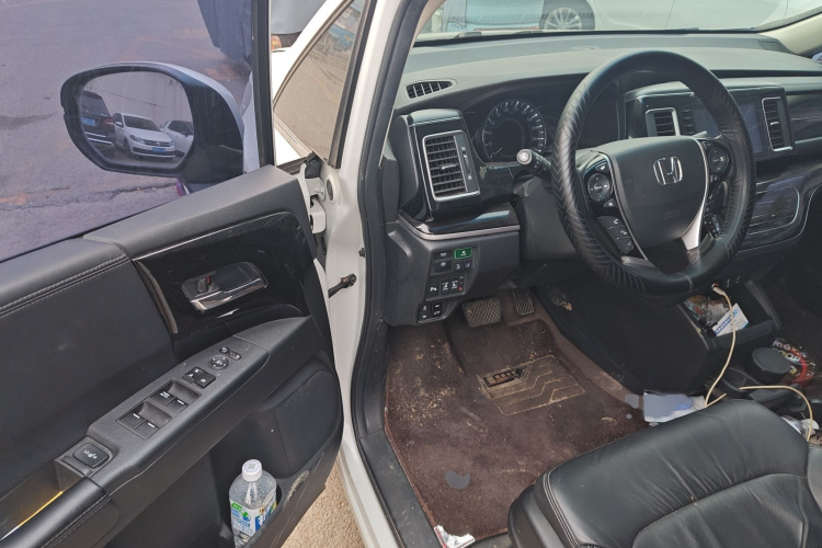 本田 艾力绅 2019款 2.0L 混动豪华版中控内饰7003