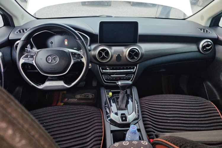 北京汽车 绅宝D50 2018款 1.5L CVT尊享智联版中控内饰12