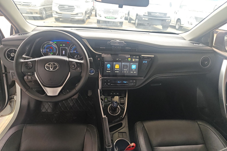 丰田 卡罗拉 2017款 改款双擎 1.8L E-CVT精英版中控内饰12