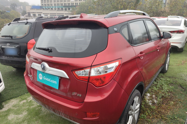 长安CS35 2016款 1.6L 手动豪华型 国V车身外观7