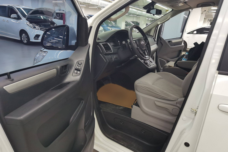 上汽大通MAXUS 大通G10 2022款 2.0T 自动智享版 汽油 7座中控内饰7003