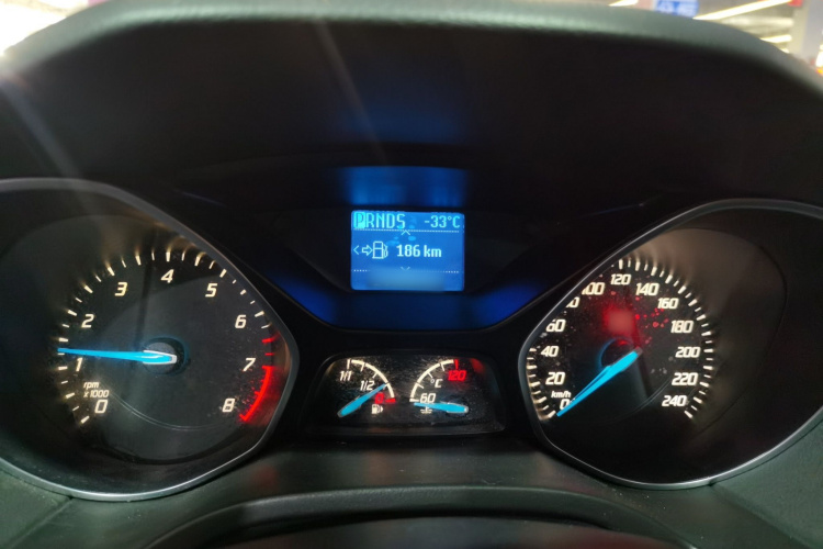 福特 福克斯 2012款 两厢 1.6L 自动风尚型局部细节14